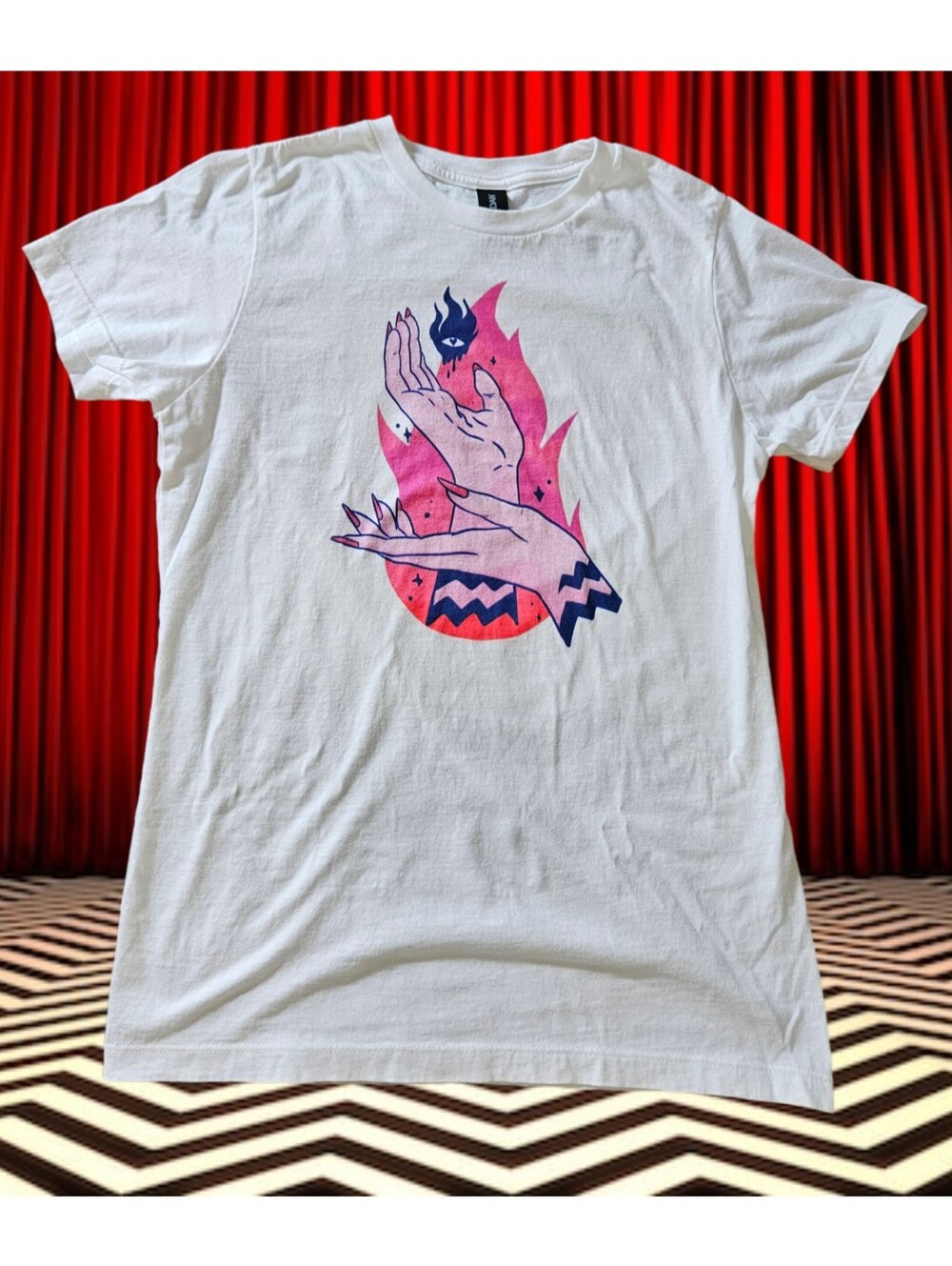 Twin Peaks Inspired Art On Gildan White Short Sleeve Tee Sm To Xs Babydoll 90s